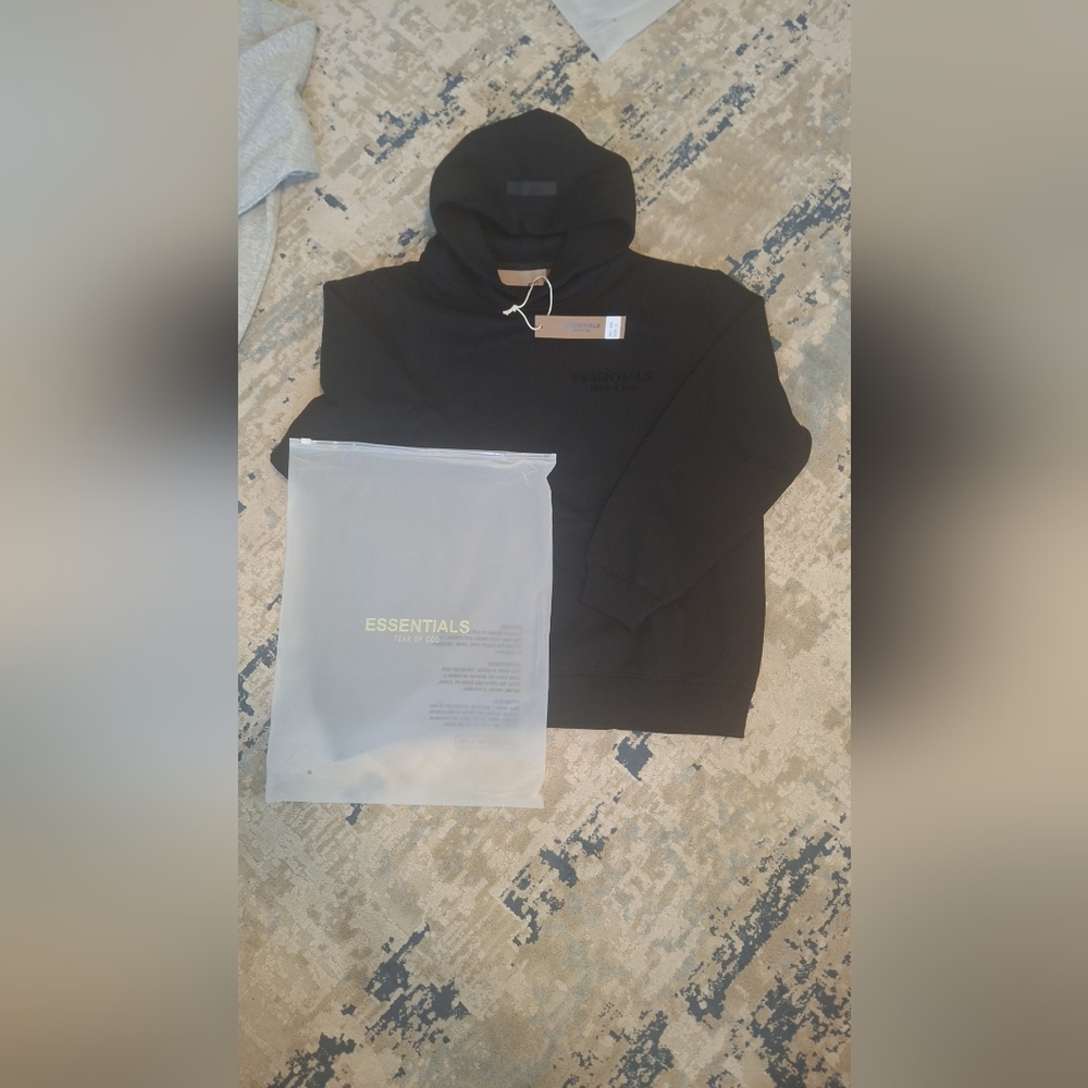ESSENTIALS HOODIE - Picture 2 of 6